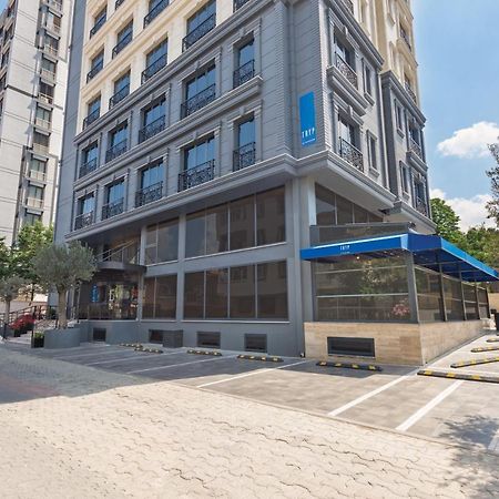 Отель Tryp By Wyndham Istanbul Atasehir Экстерьер фото