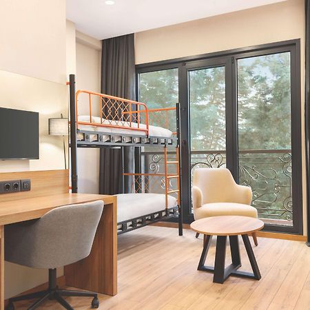 Отель Tryp By Wyndham Istanbul Atasehir Экстерьер фото