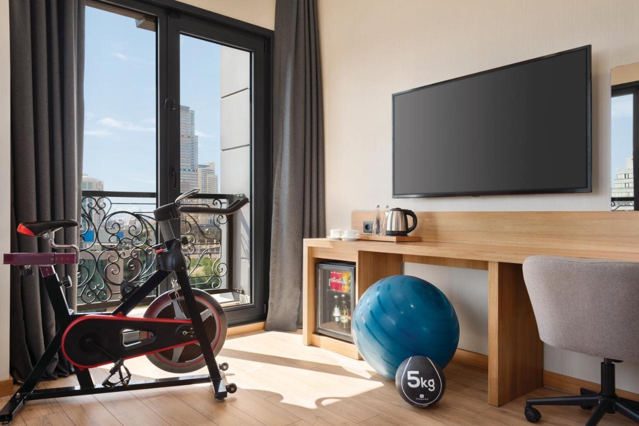 Отель Tryp By Wyndham Istanbul Atasehir Экстерьер фото