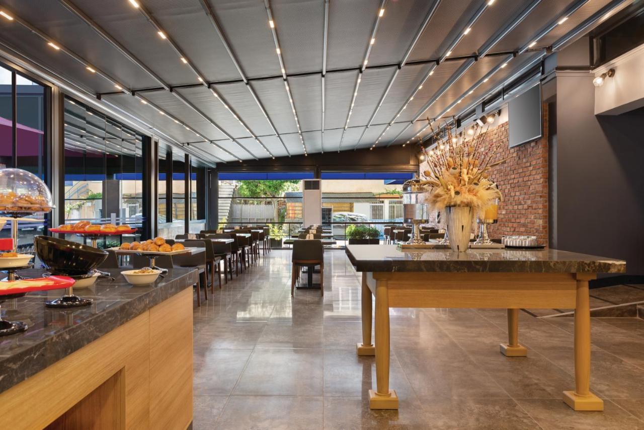 Отель Tryp By Wyndham Istanbul Atasehir Экстерьер фото